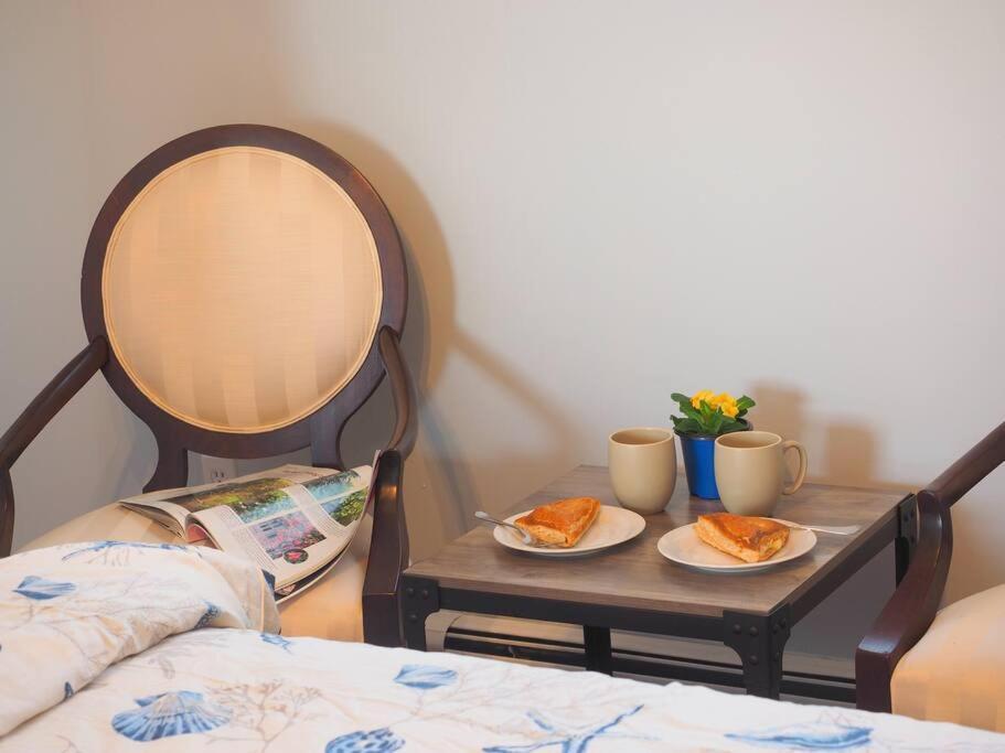 Casa Al Mare Beachfront Retreat King Bed Near Yale