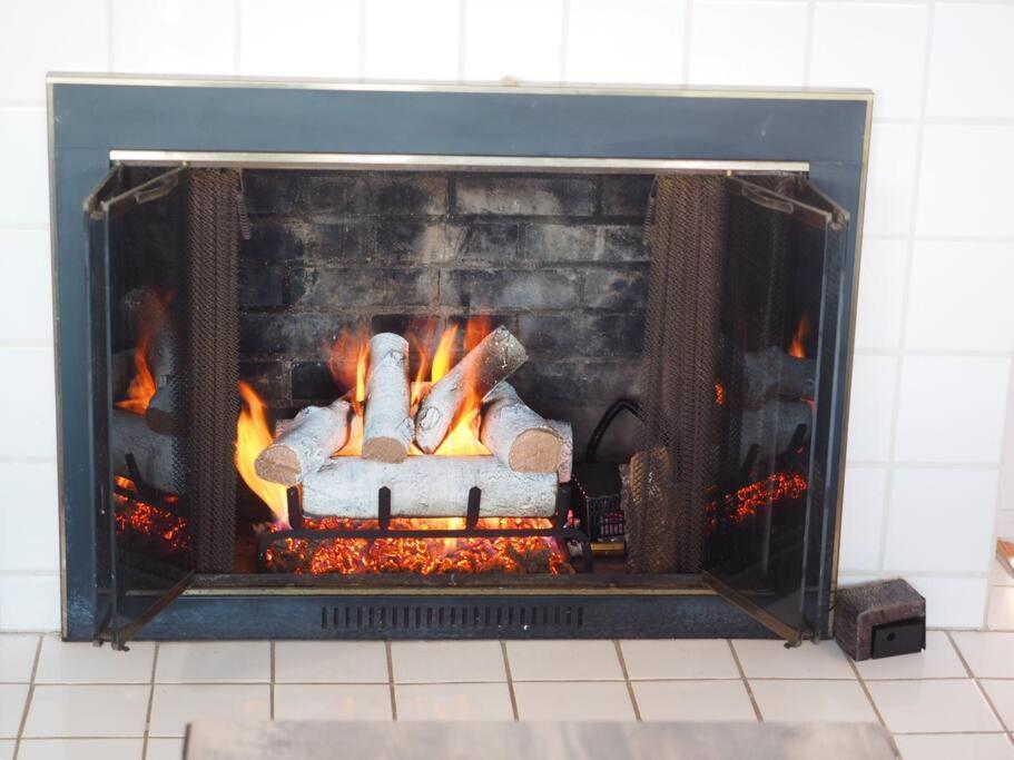 Casa Al Mare Beachfront Retreat King Bed Near Yale East Haven
